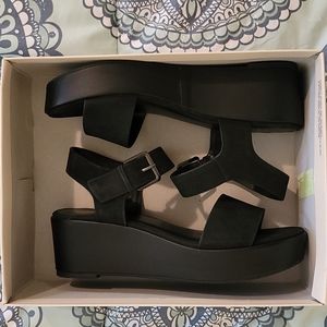 Black Platform Sandals